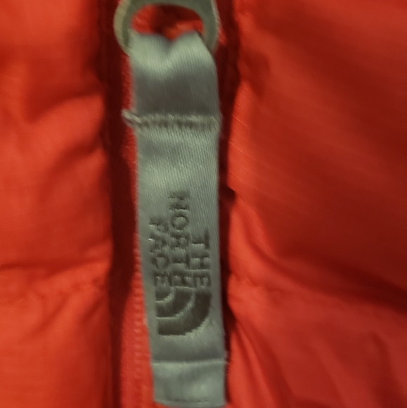The North Face Red puffer jacket - Picture 4 of 10